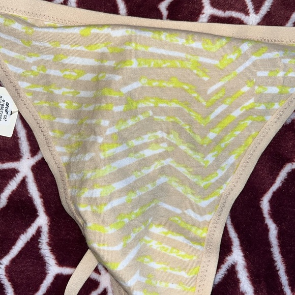 Aerie thong panty bundle - Picture 11 of 16